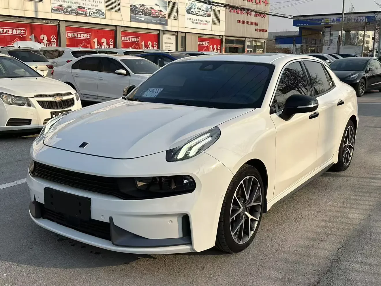 Lynk & Co 03
