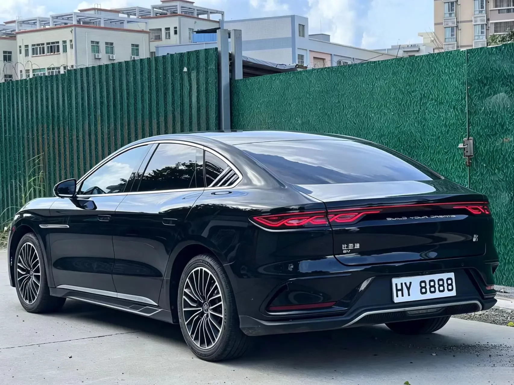 BYD Han EV