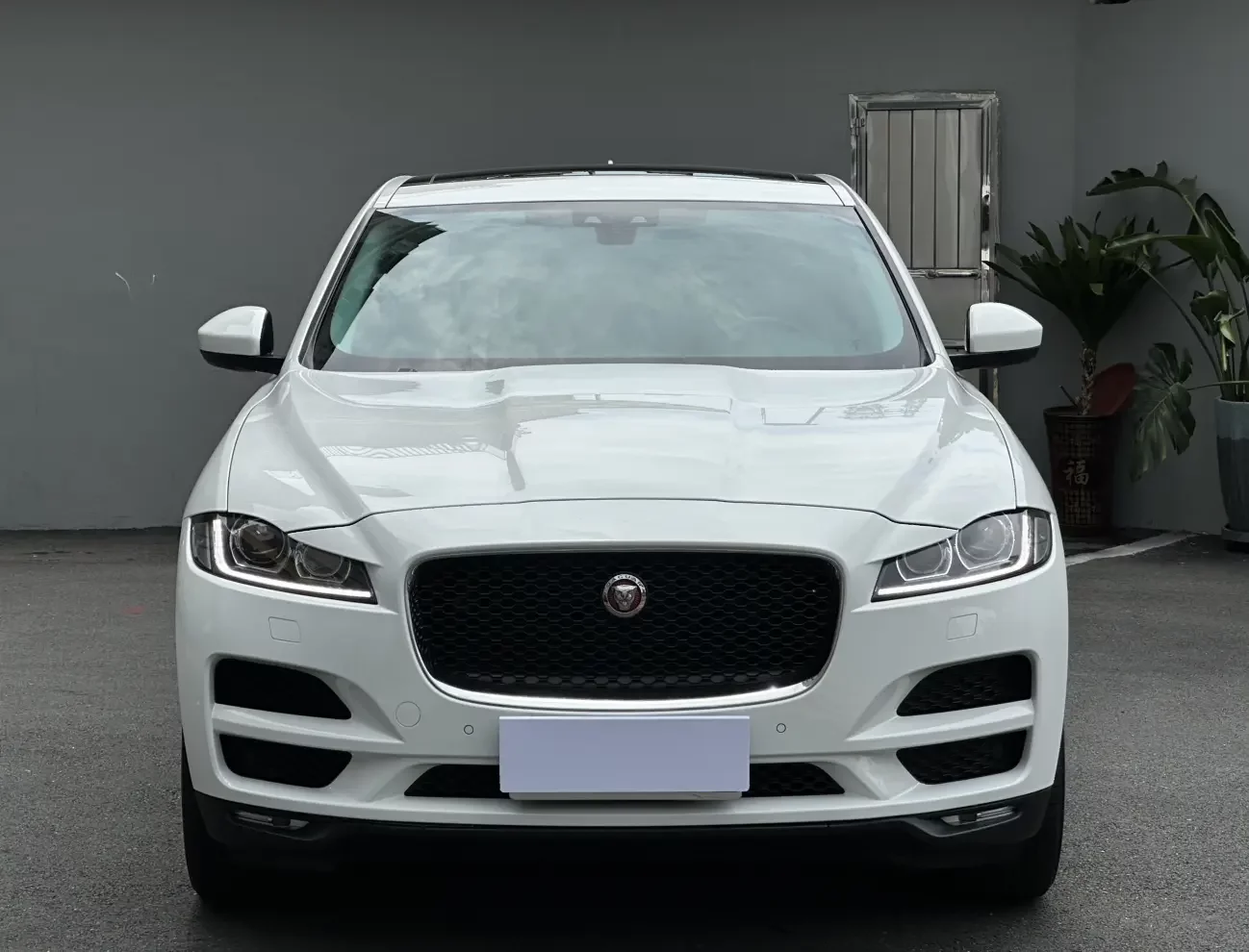 Jaguar F-PACE  из Китая