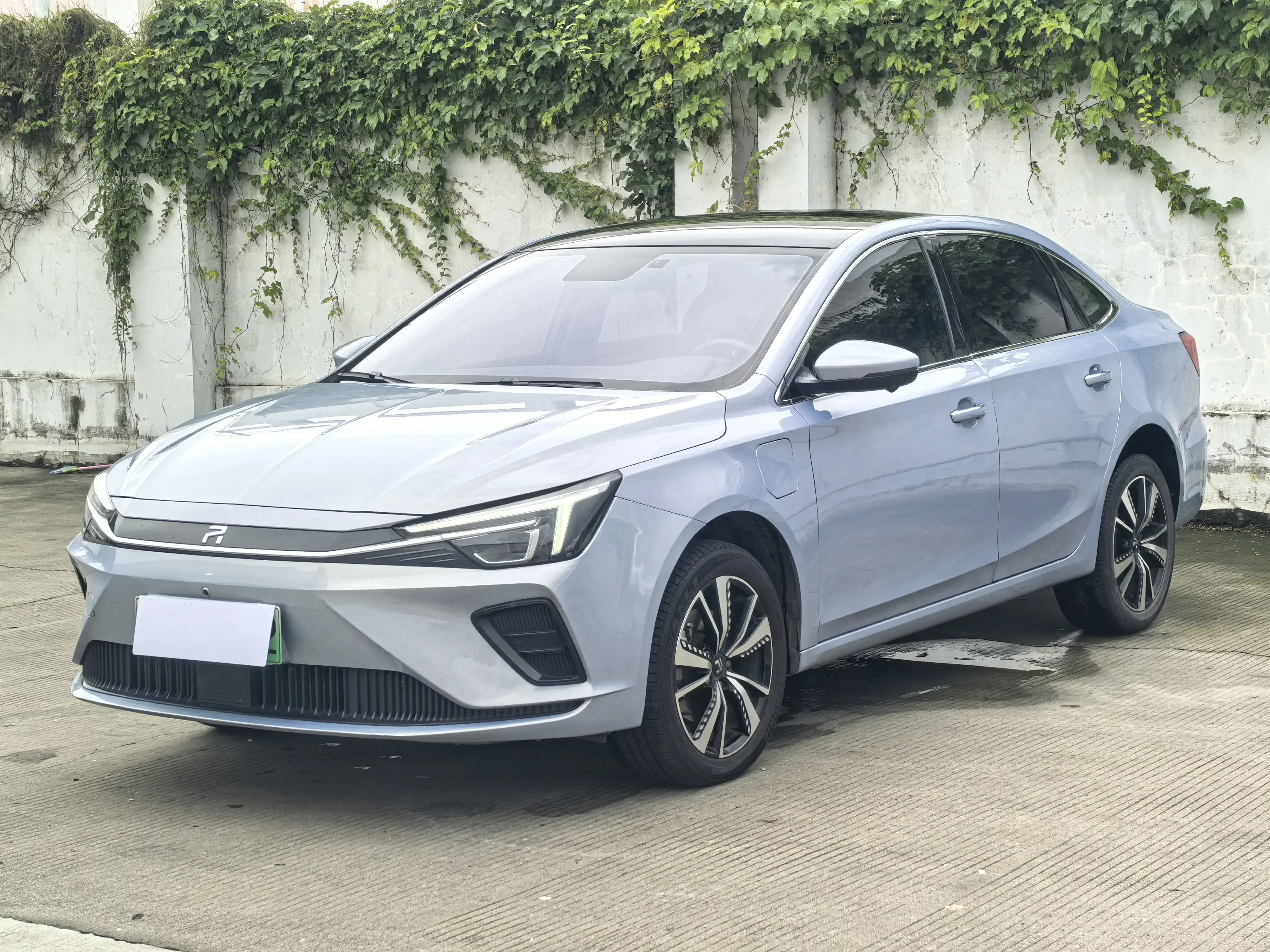 Rising Auto Feifan ER6
