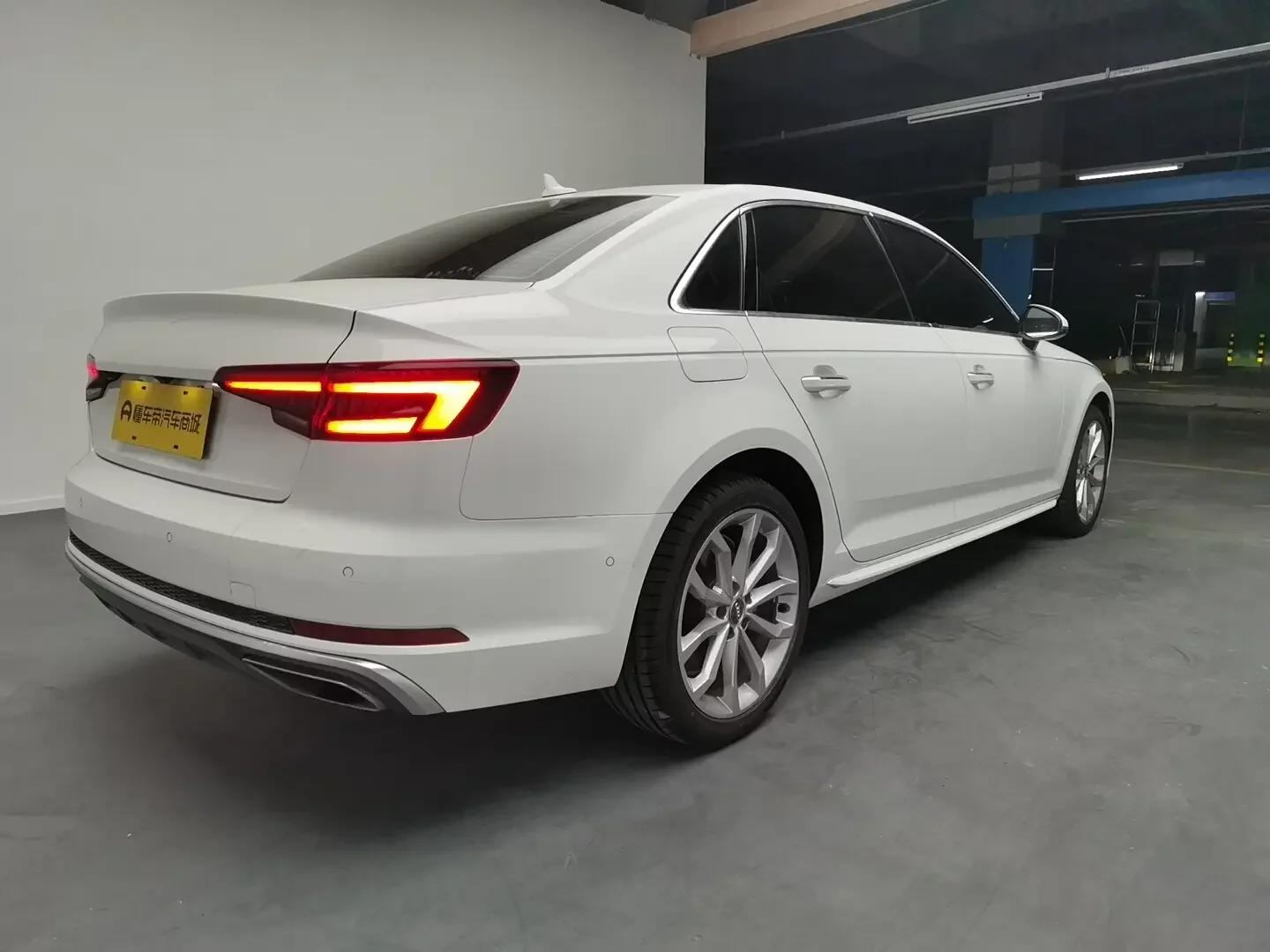 Audi A4L