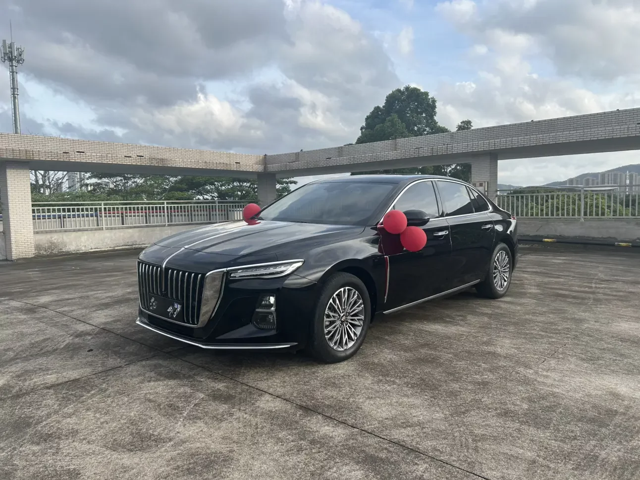 Hongqi H5