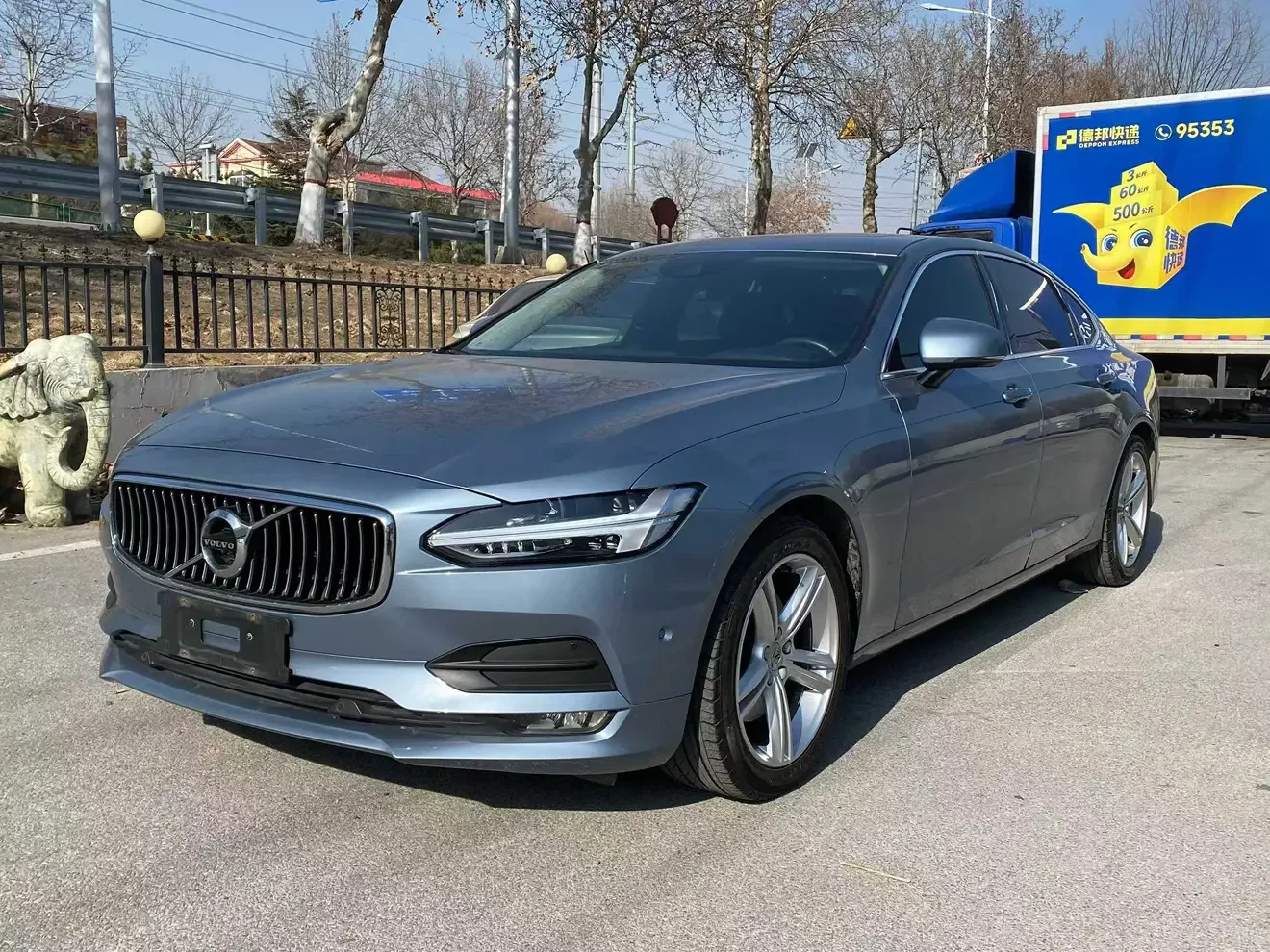 Volvo S90