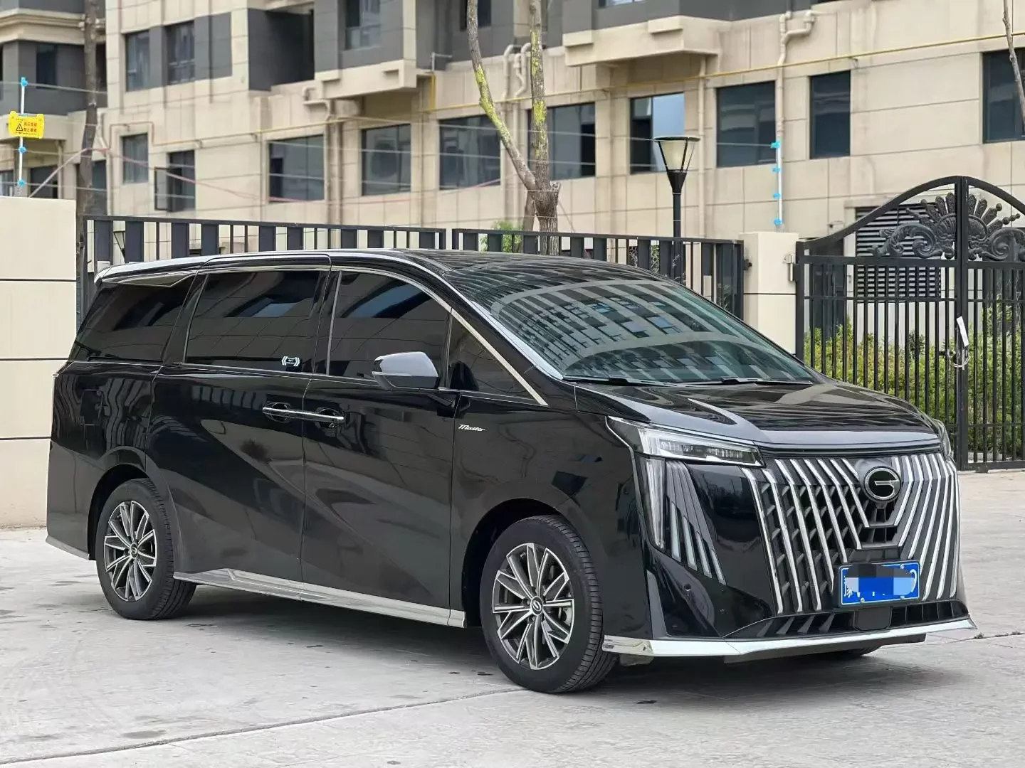 GAC Trumpchi M8
