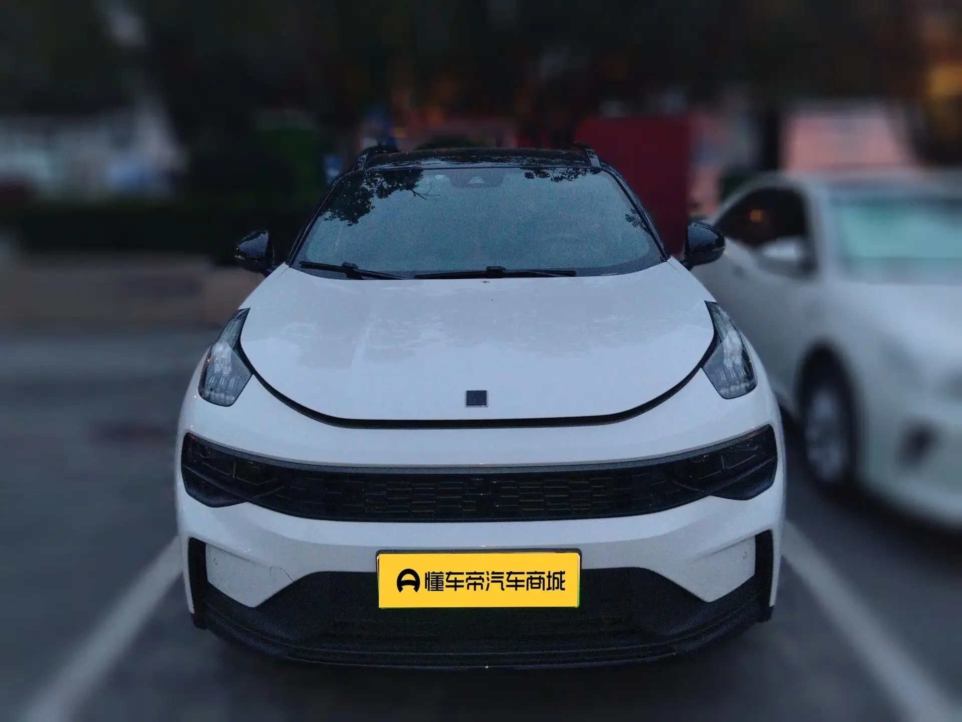 Lynk & Co 01 EM-P