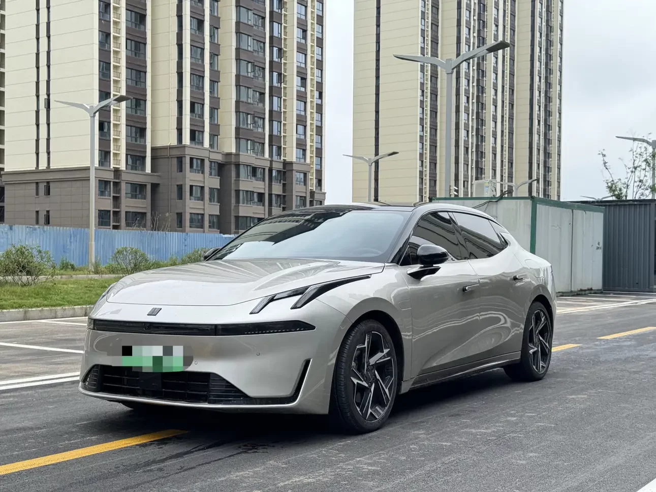 Lynk & Co 07 EM-P