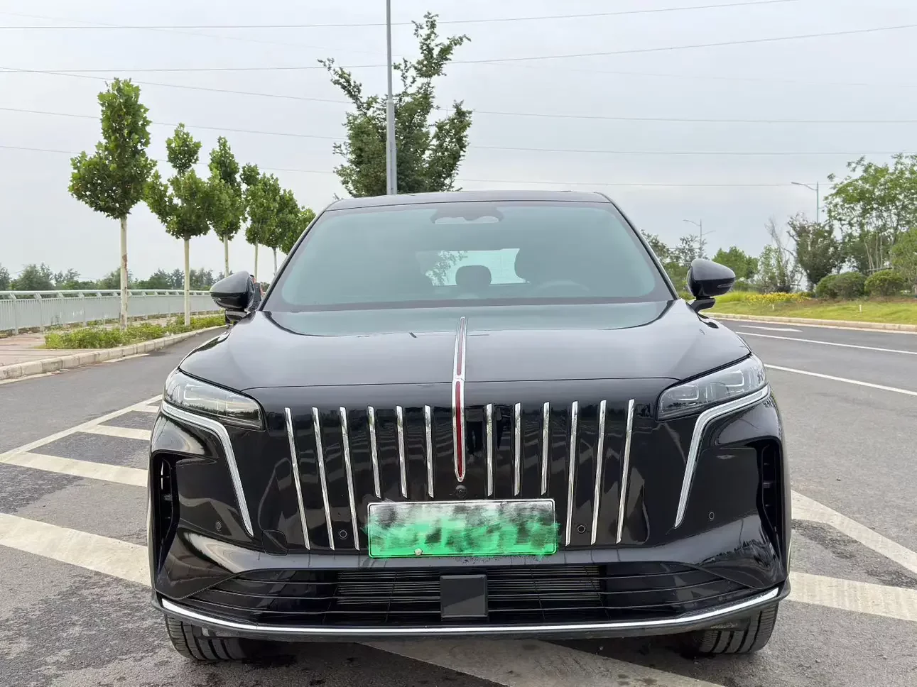 Hongqi HS6 PHEV