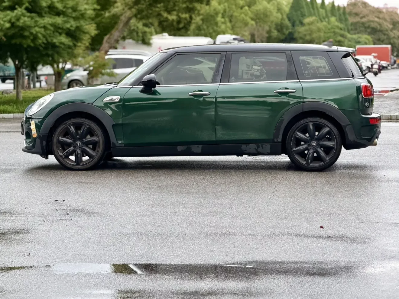 MINI CLUBMAN