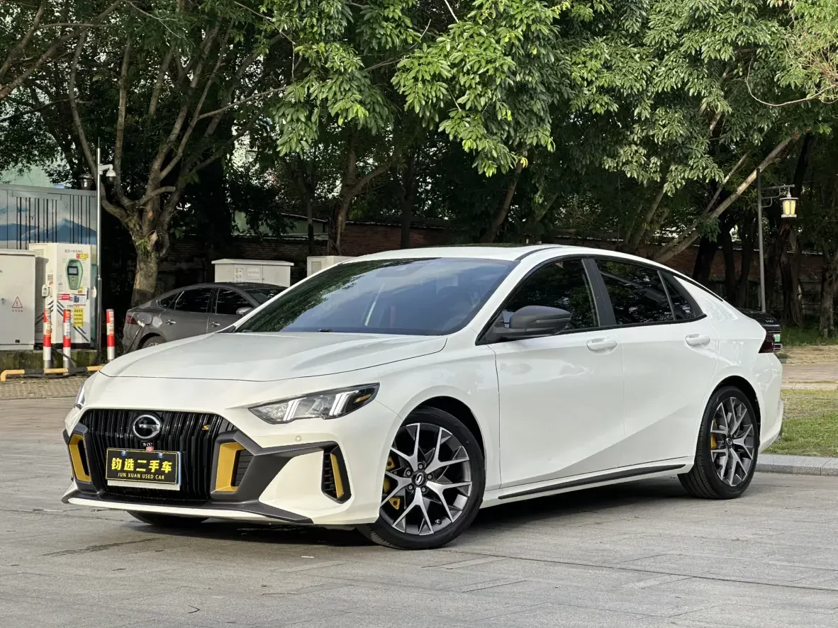 GAC Trumpchi Empow  из Китая