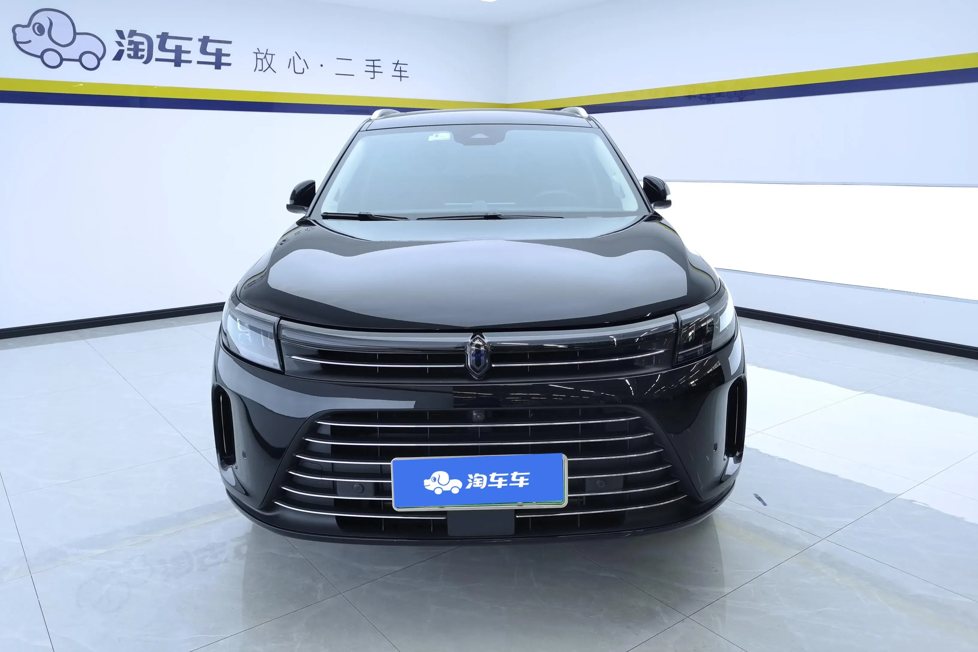 AITO M7