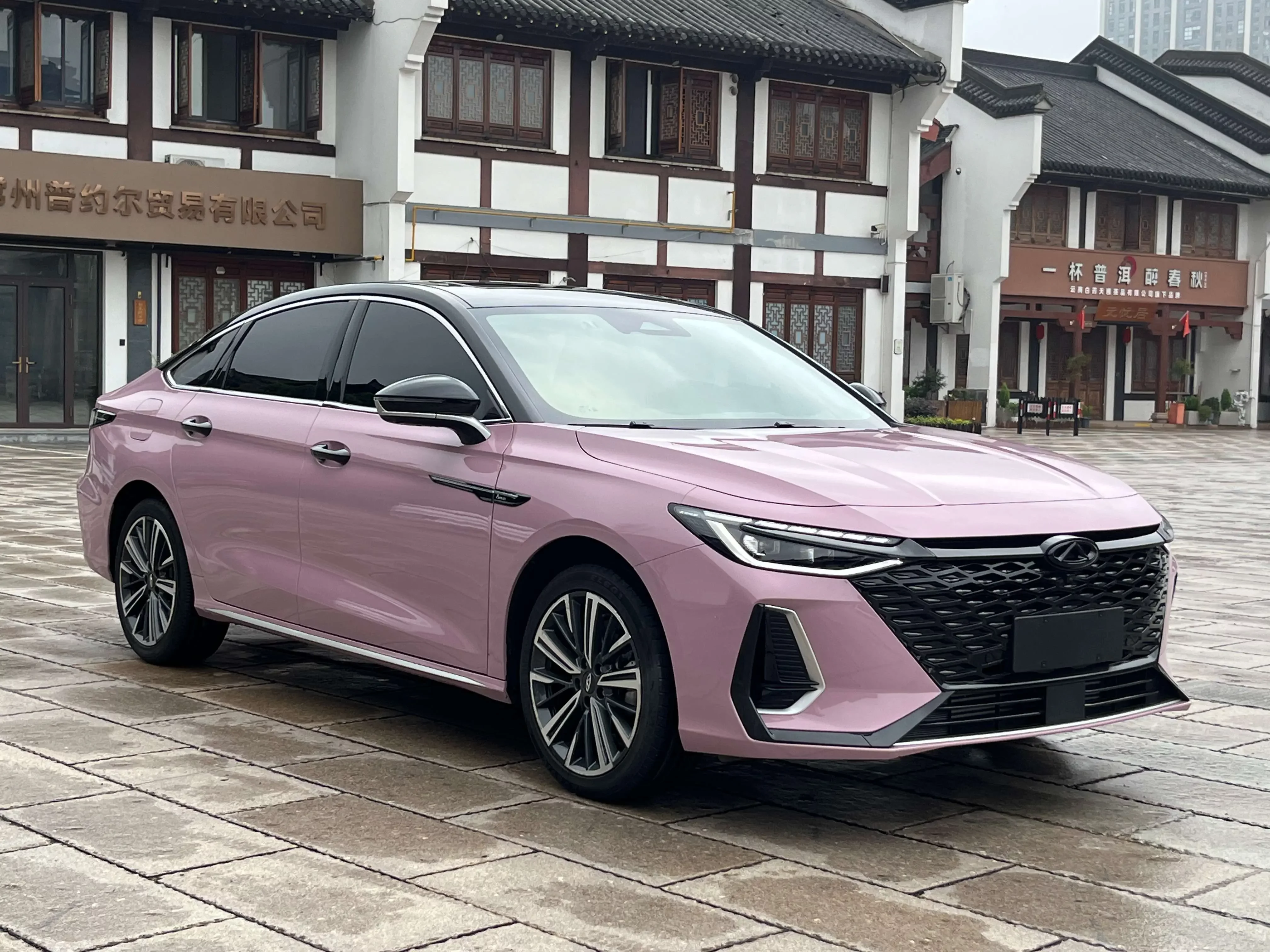 Chery Arrizo 8