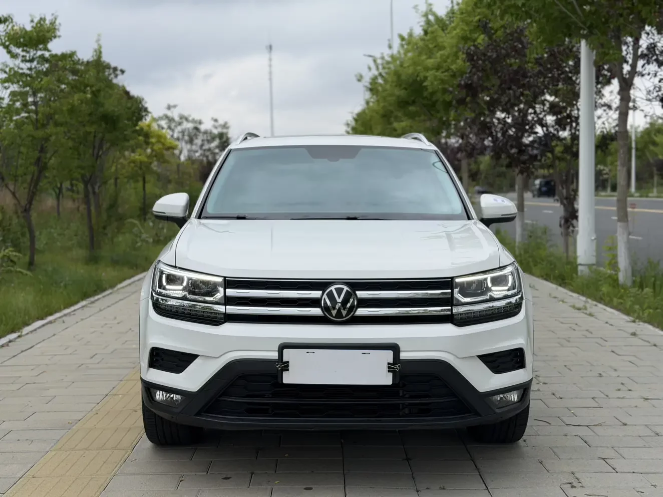Volkswagen Tharu