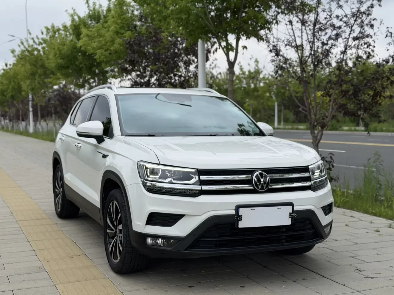 Volkswagen Tharu