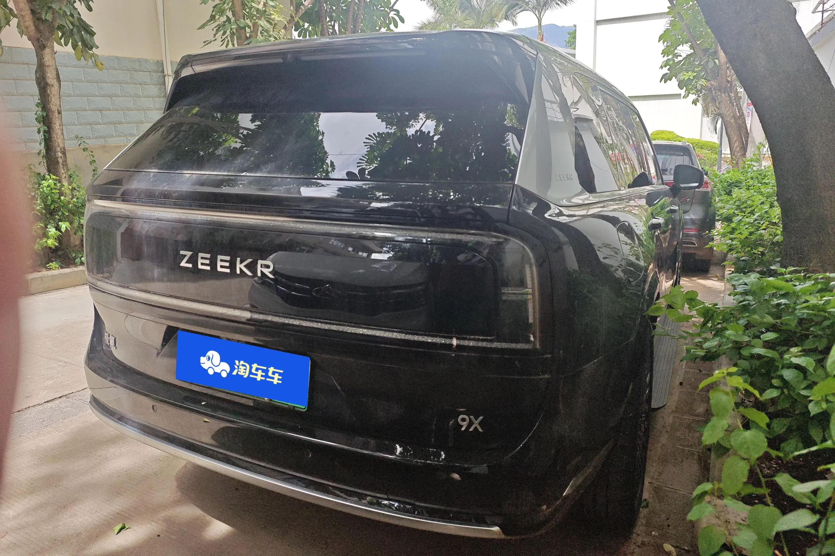 ZEEKR 9X