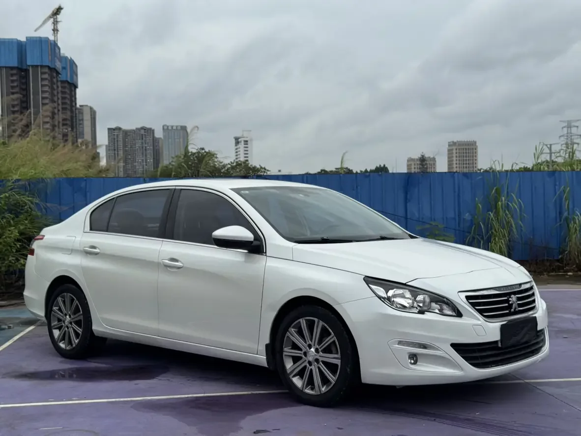 Peugeot 408