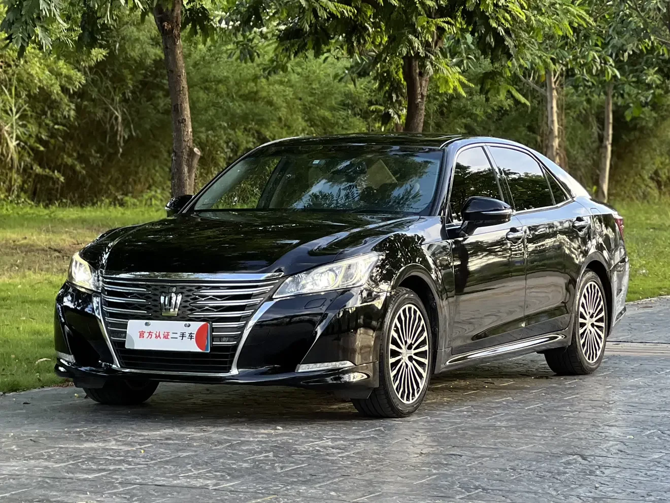 Toyota crown
