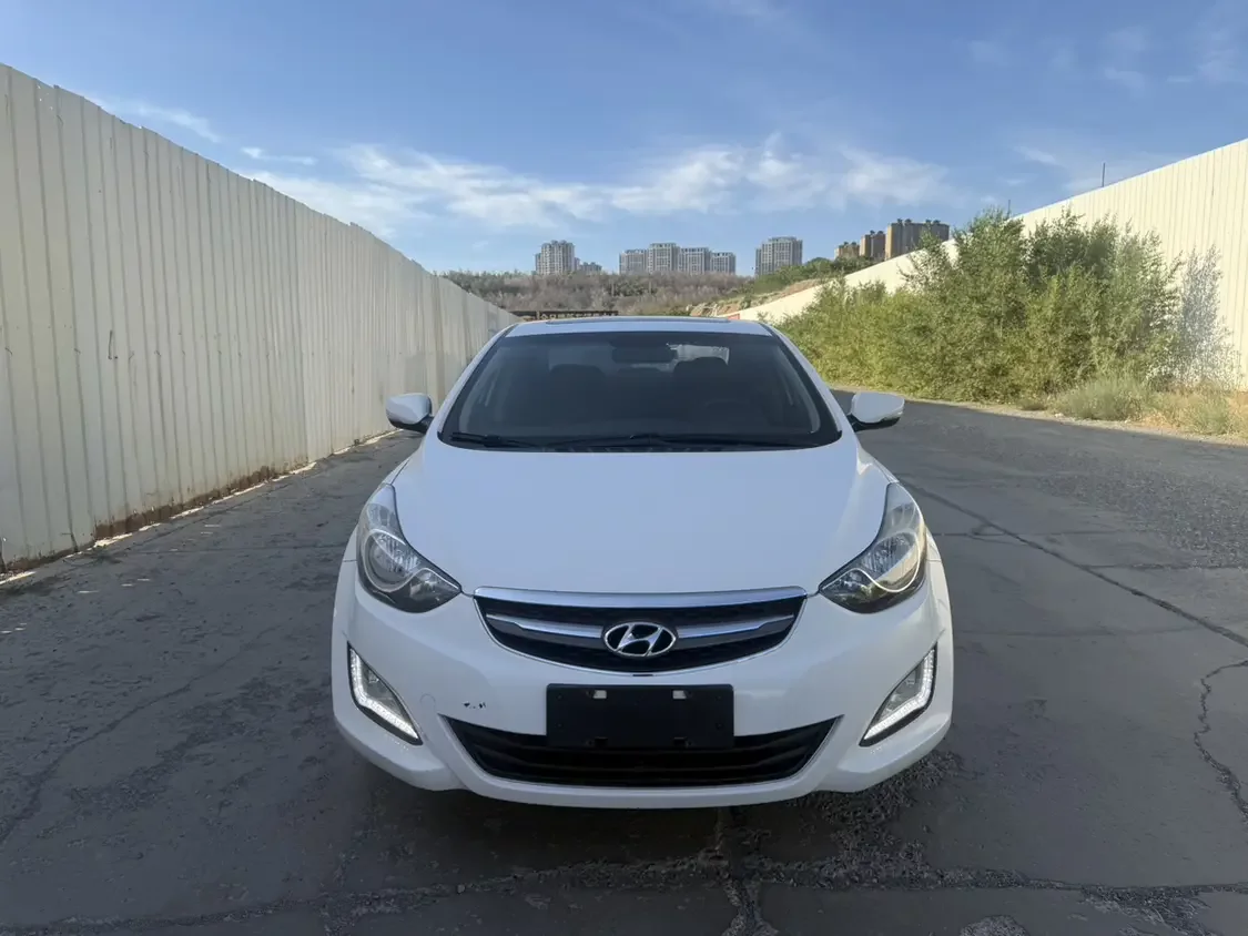 Hyundai Elantra