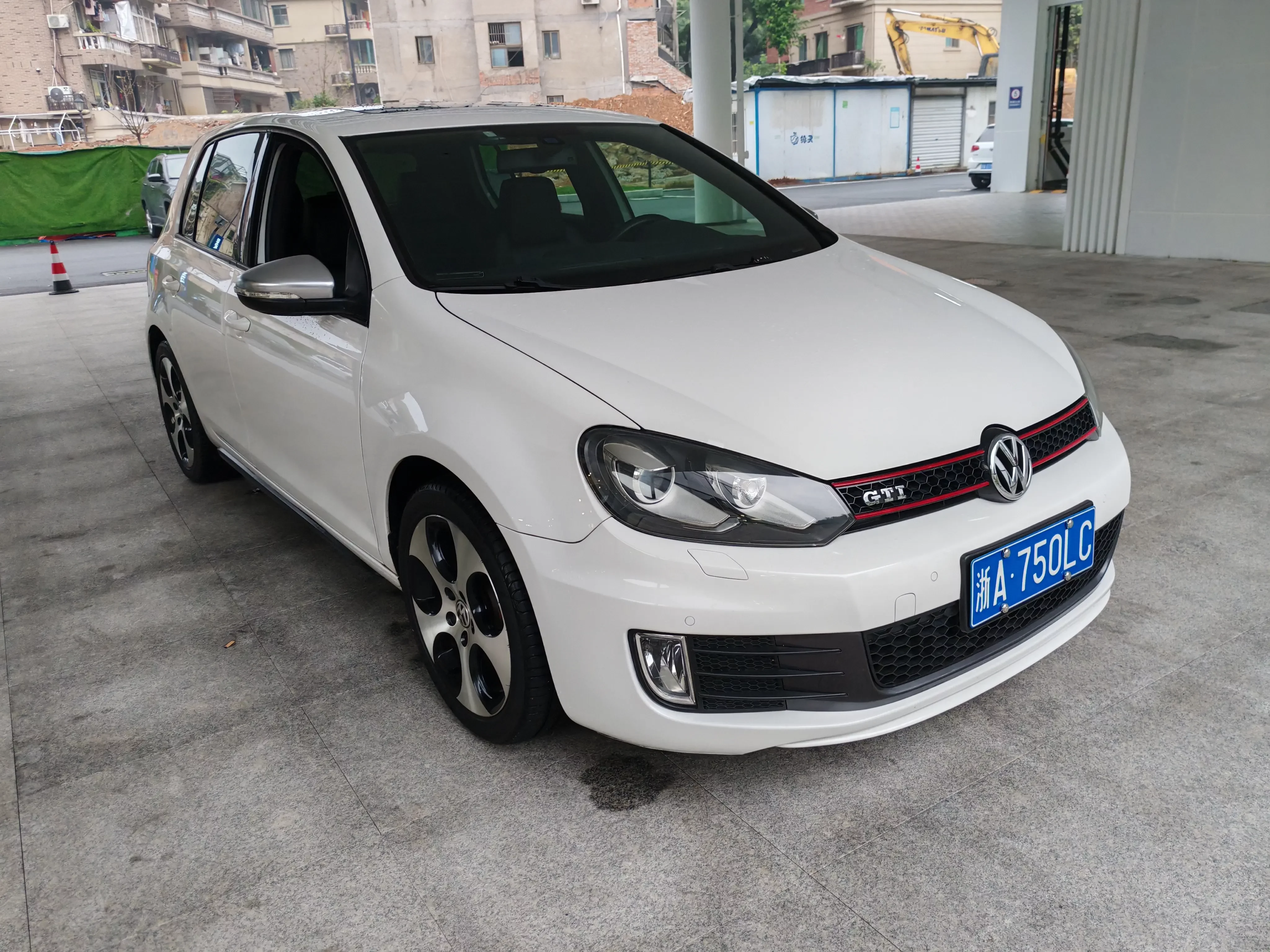 Volkswagen Golf GTI