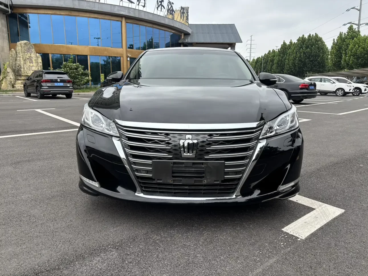 Toyota crown