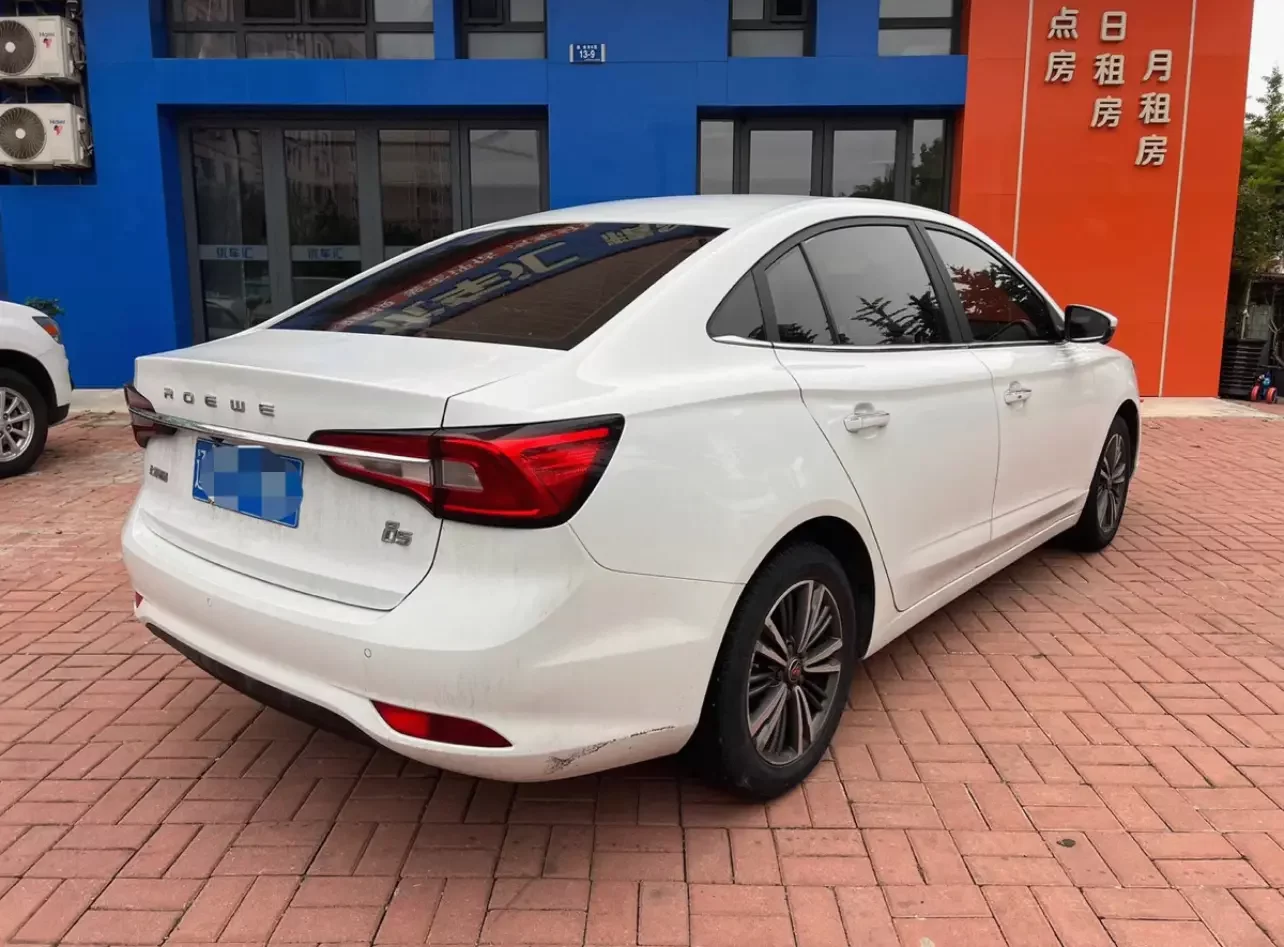 Roewe i5