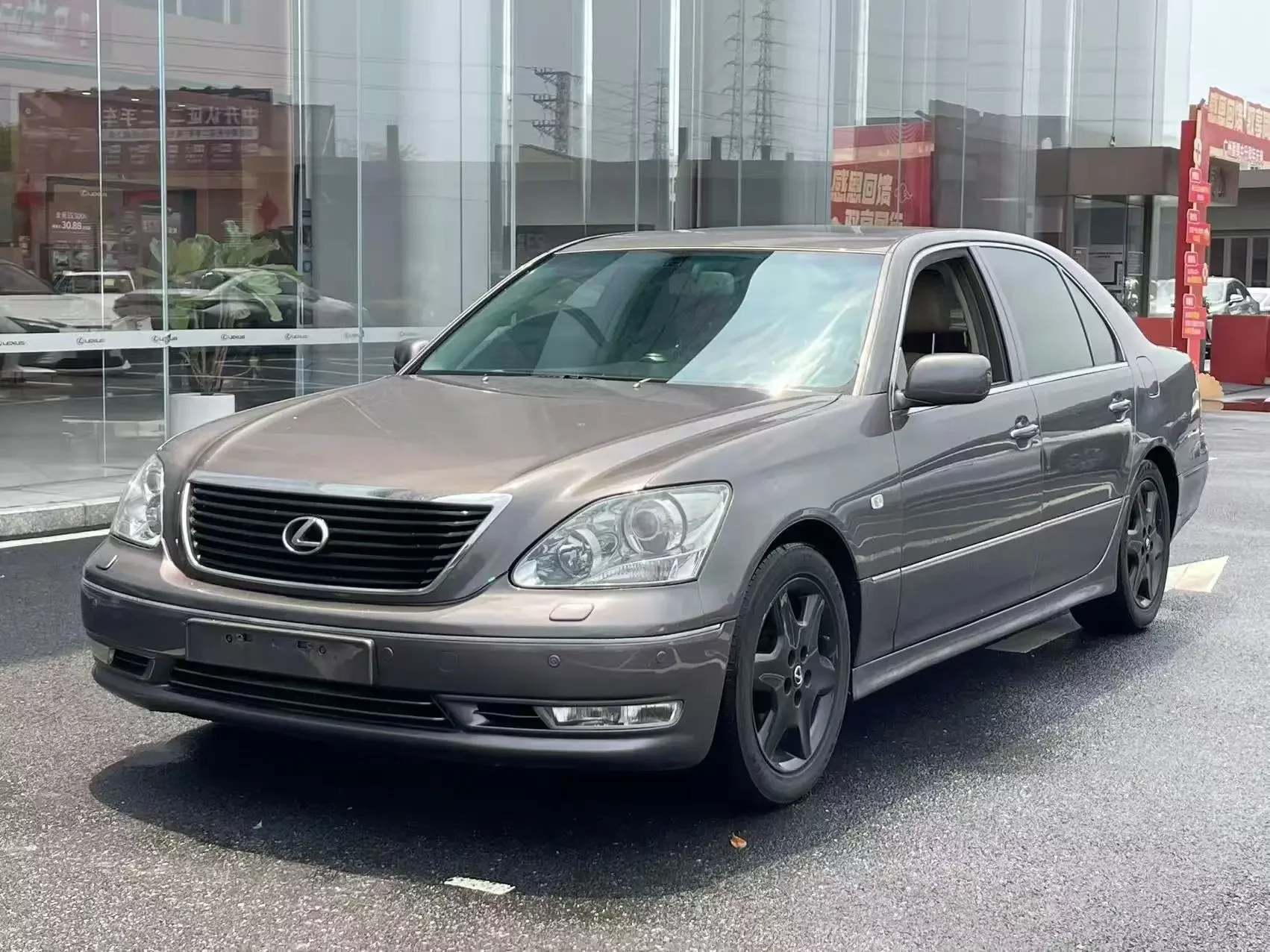 Lexus LS