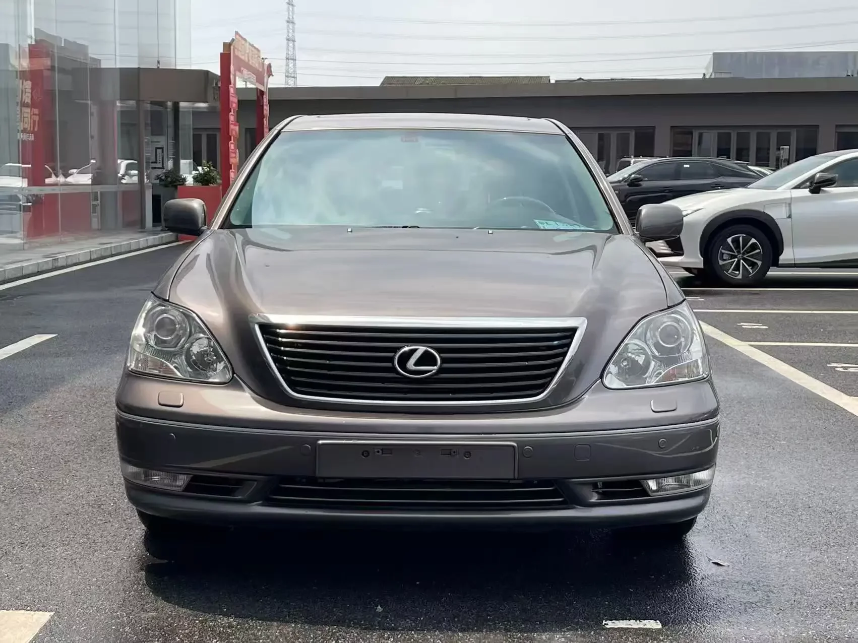 Lexus LS