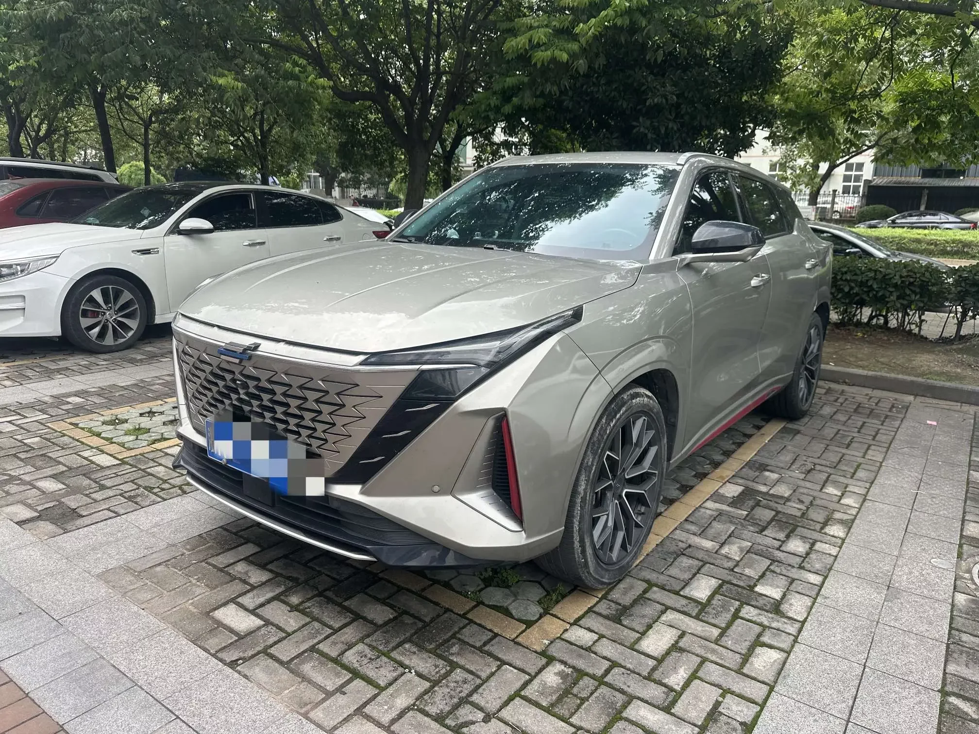 Oshan Changan Auchan Z6