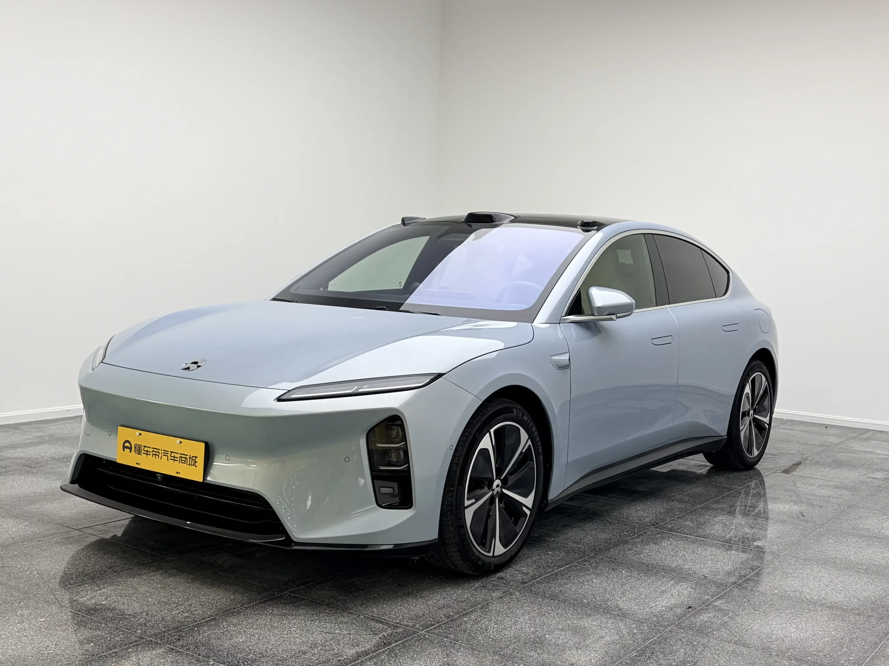 NIO ET5