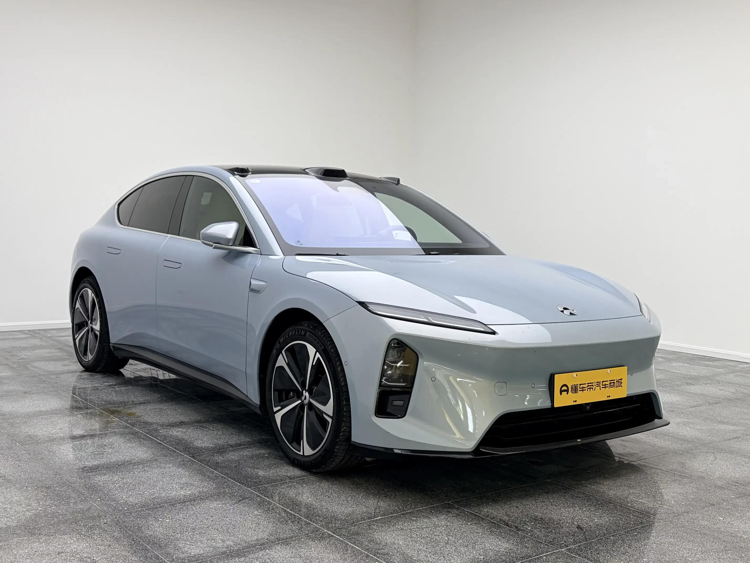 NIO ET5