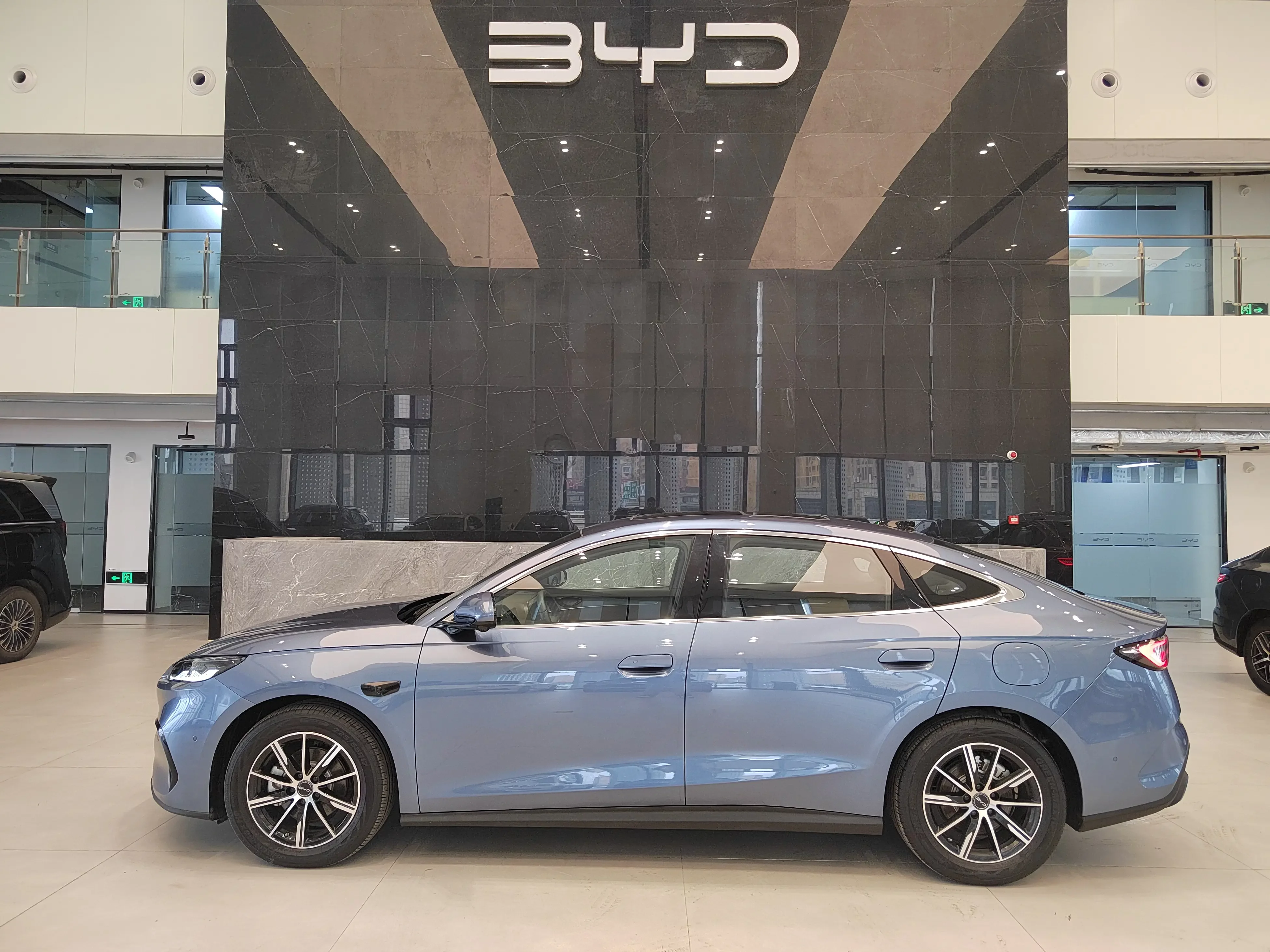 BYD Seal 06DM