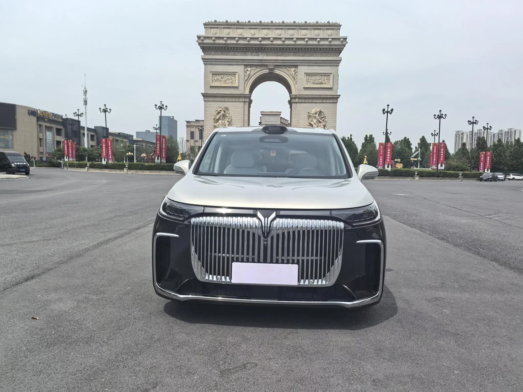 Voyah Lantu Dreamer PHEV  из Китая