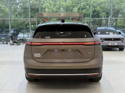 NIO ES6