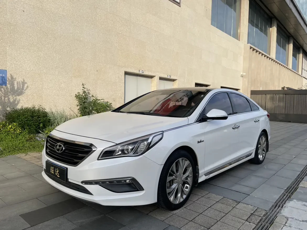 Hyundai sonata nine