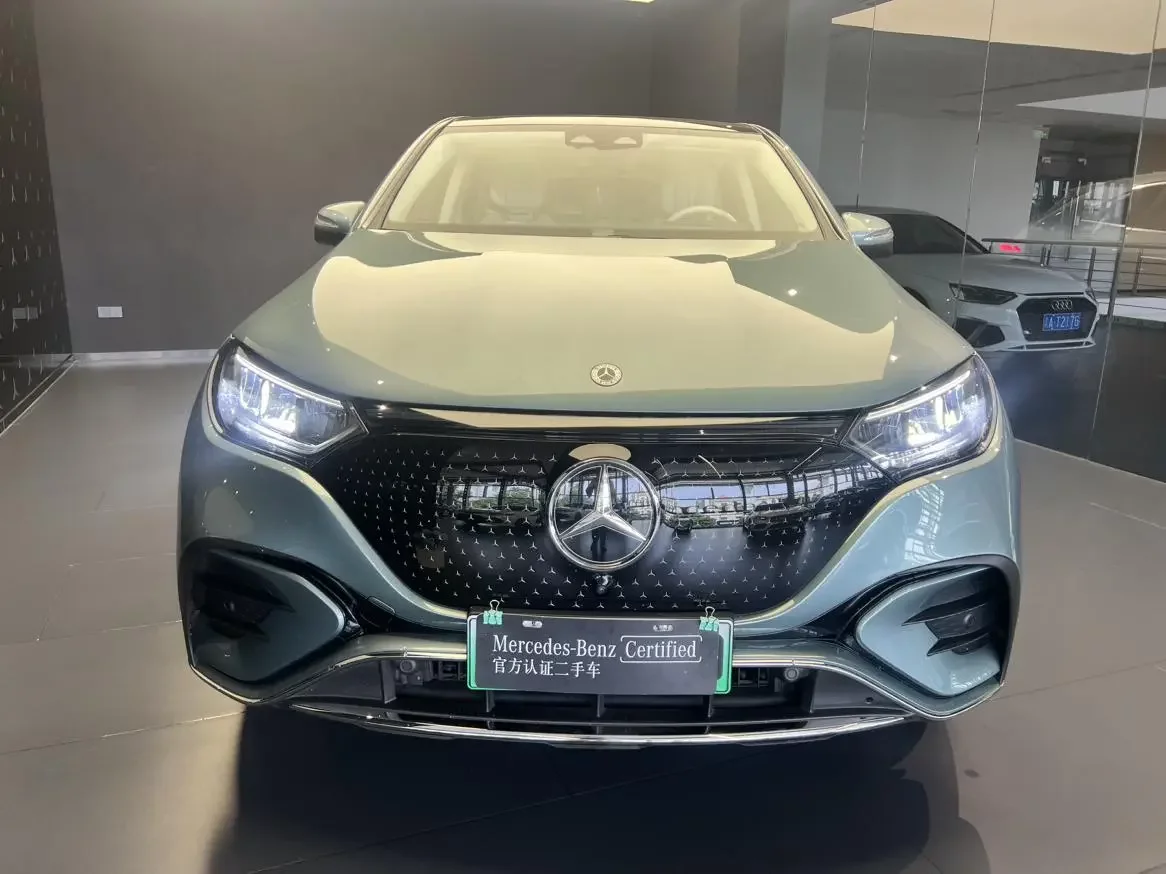 Mercedes-Benz EQE SUV