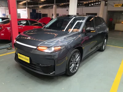 Leapmotor C10