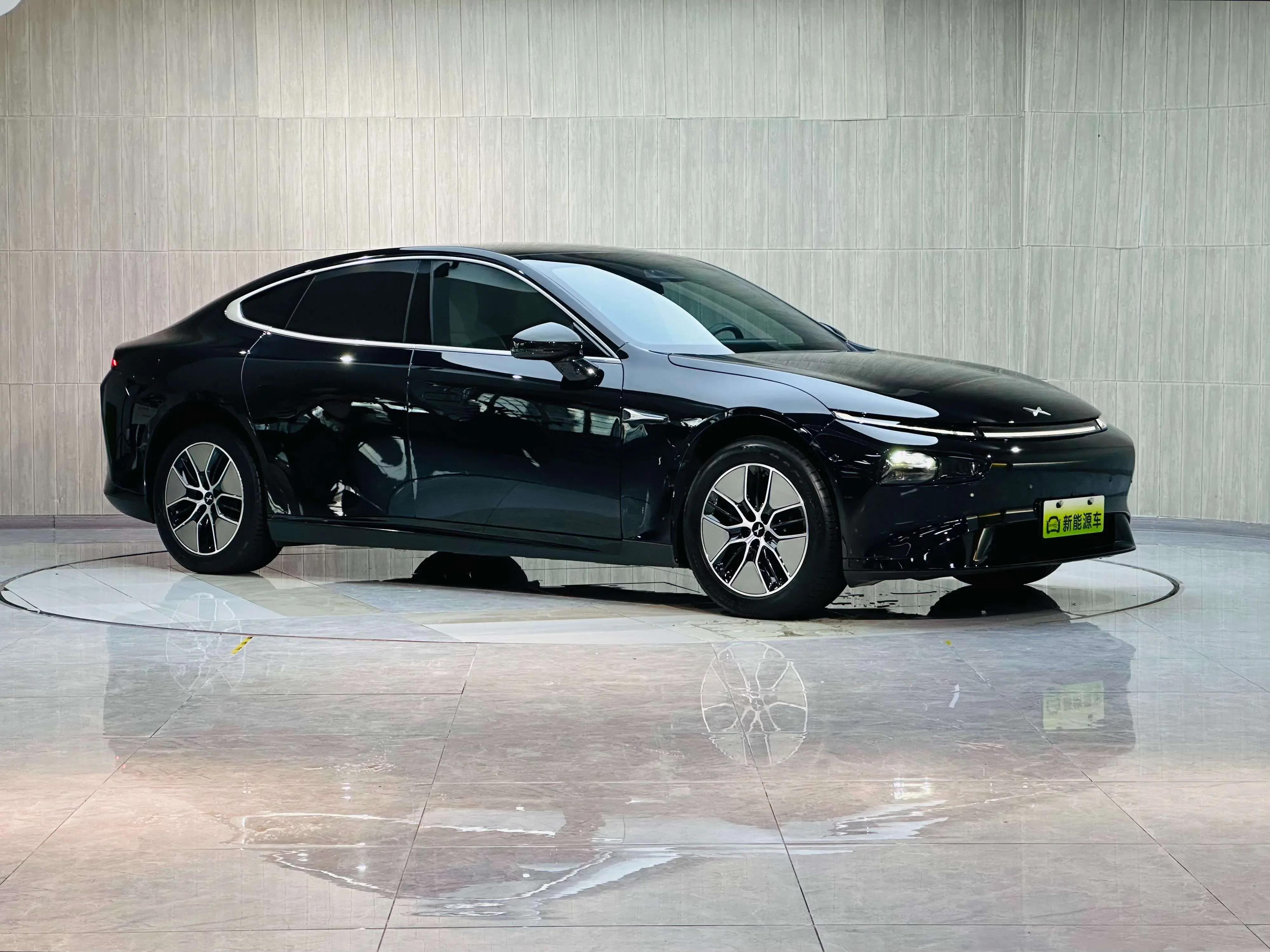 Xpeng P7