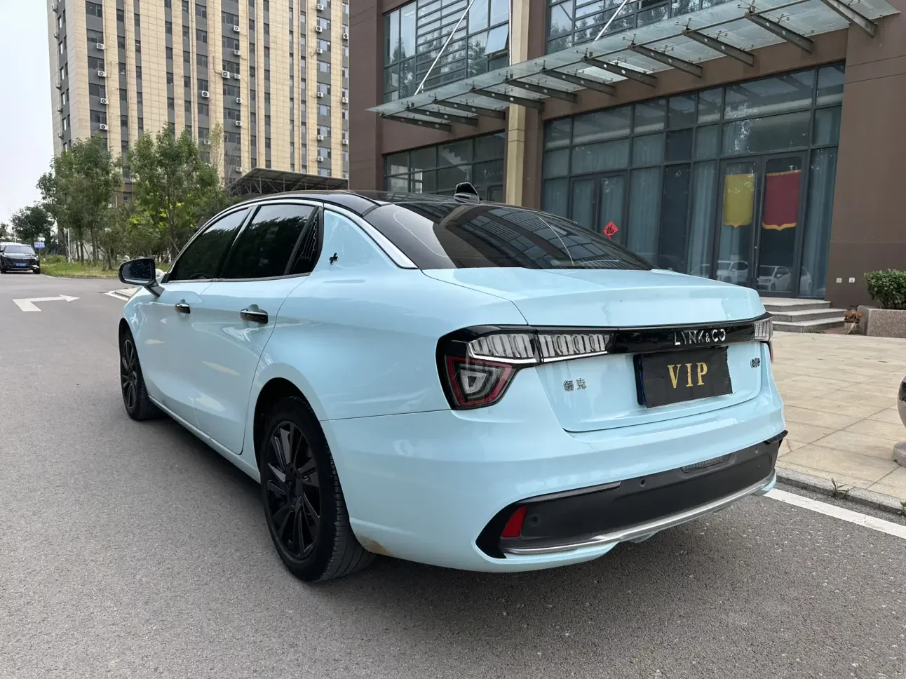 Lynk & Co 03