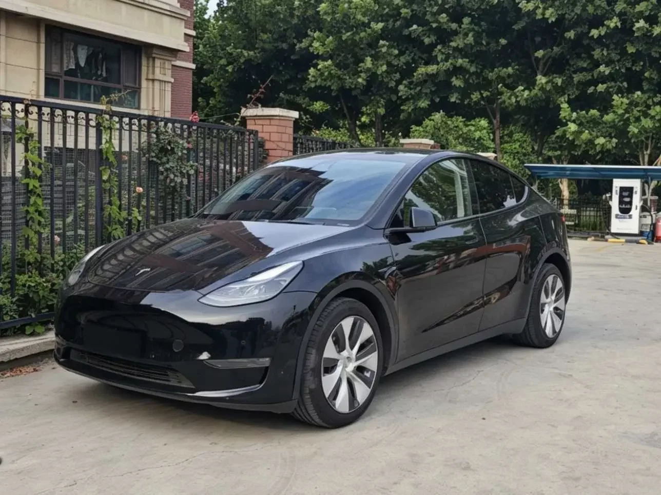 Tesla Model Y  из Китая