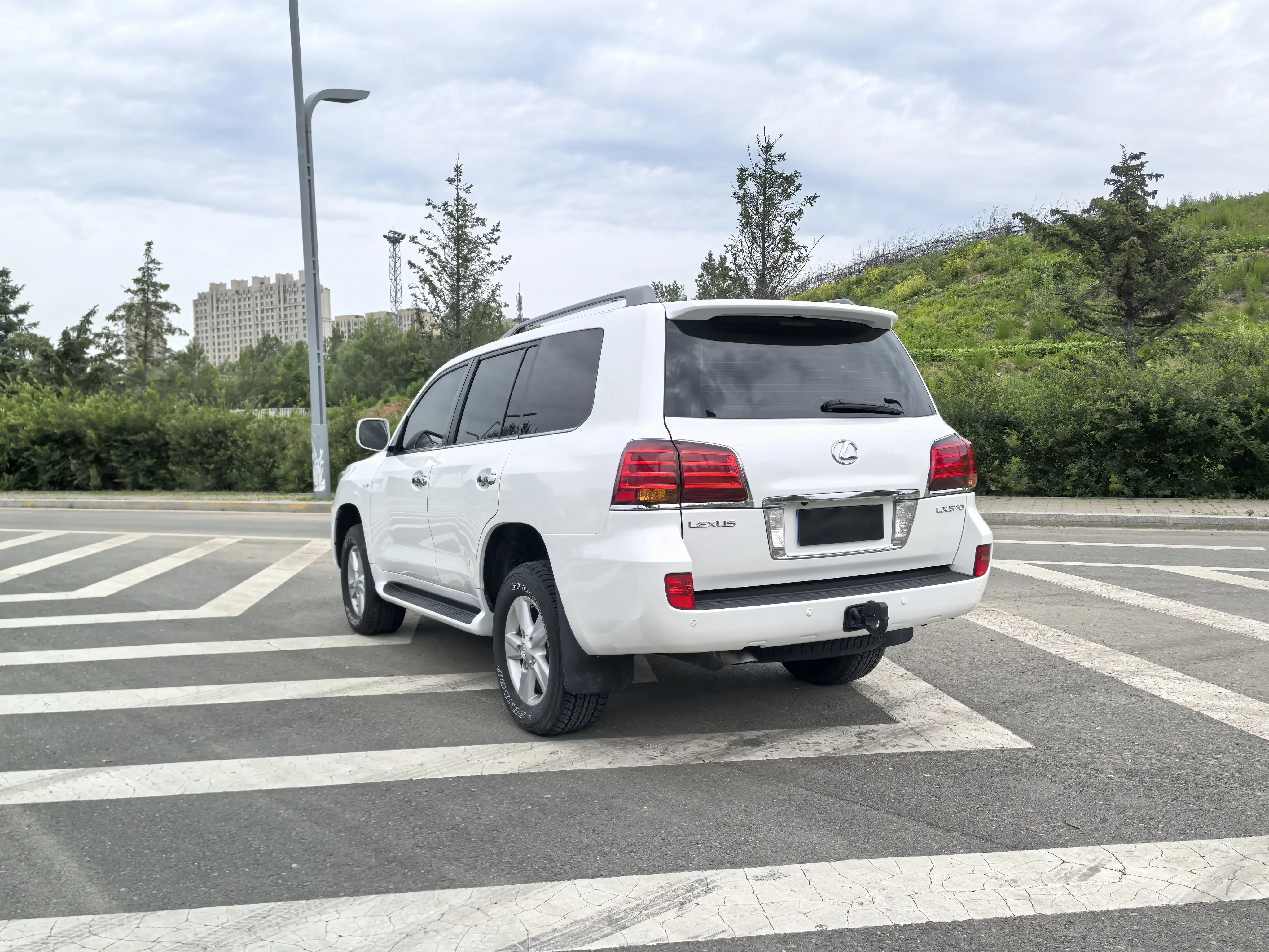 Lexus LX