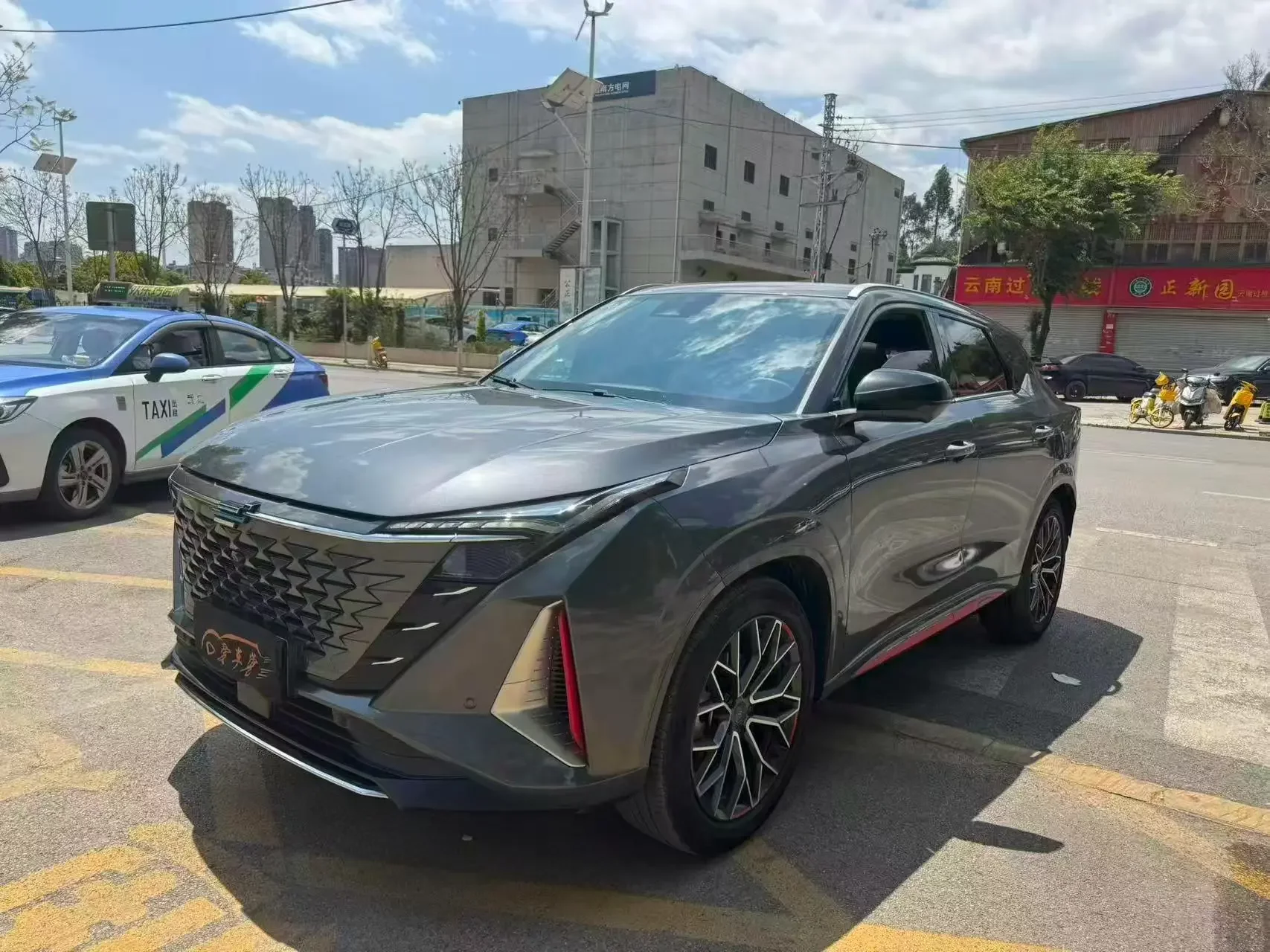 Oshan Changan Auchan Z6