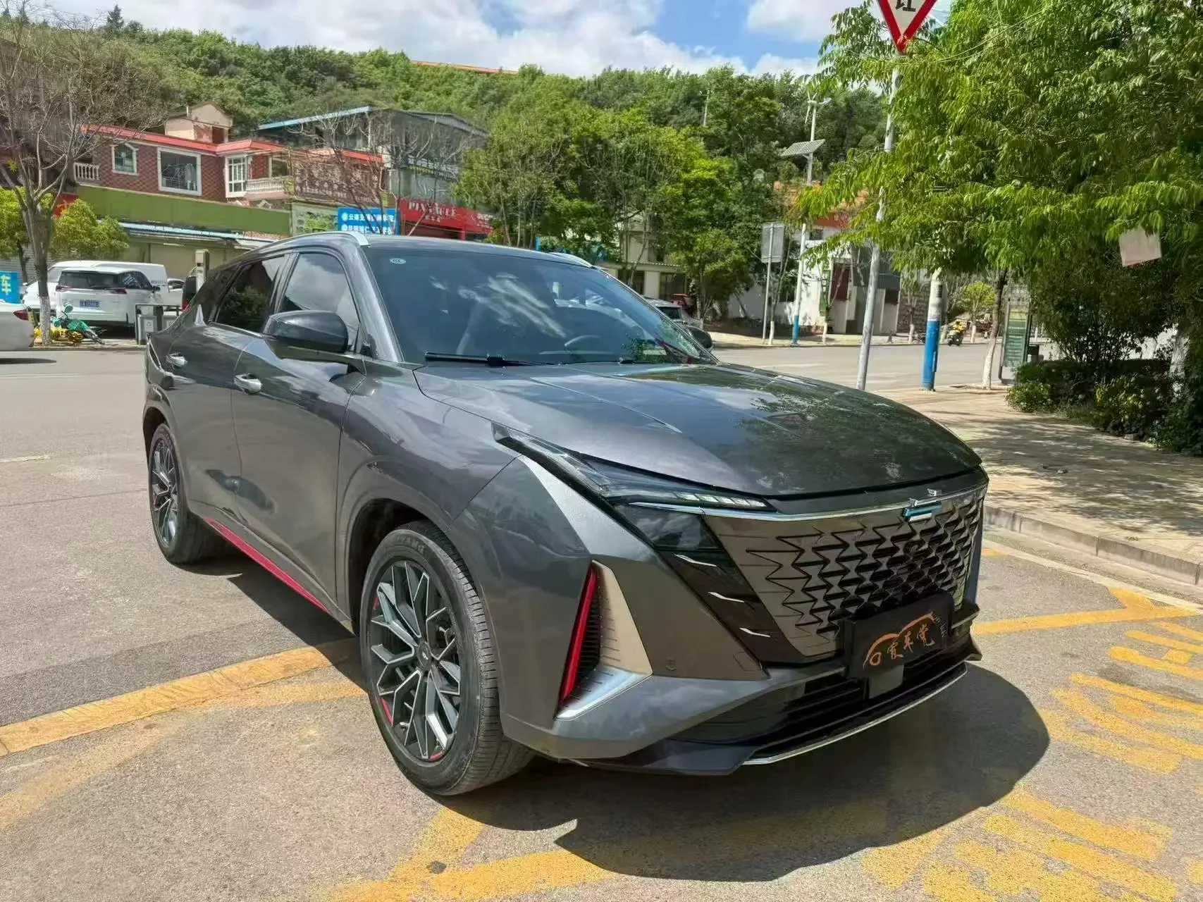Oshan Changan Auchan Z6