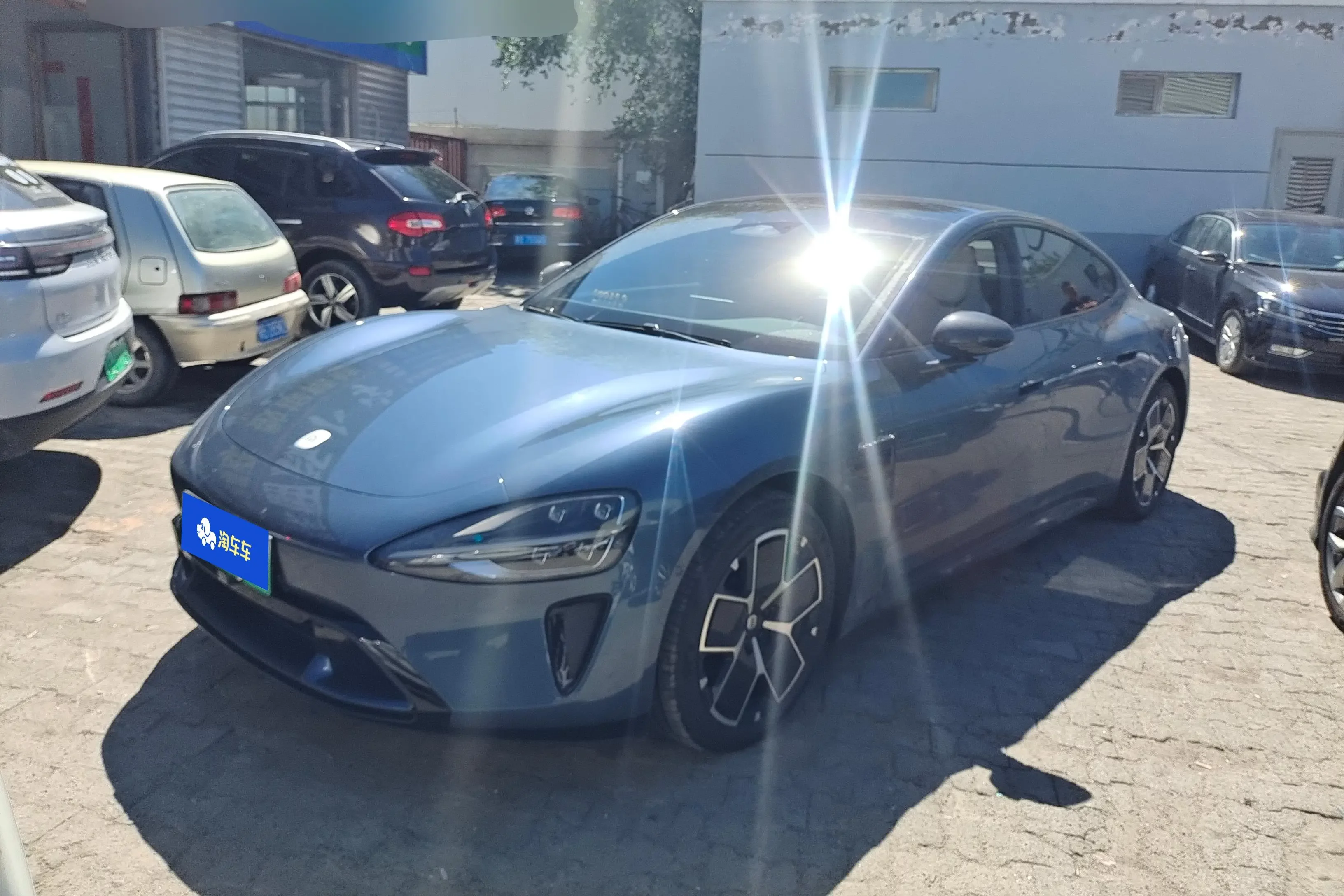 Xiaomi car Xiaomi SU7  из Китая