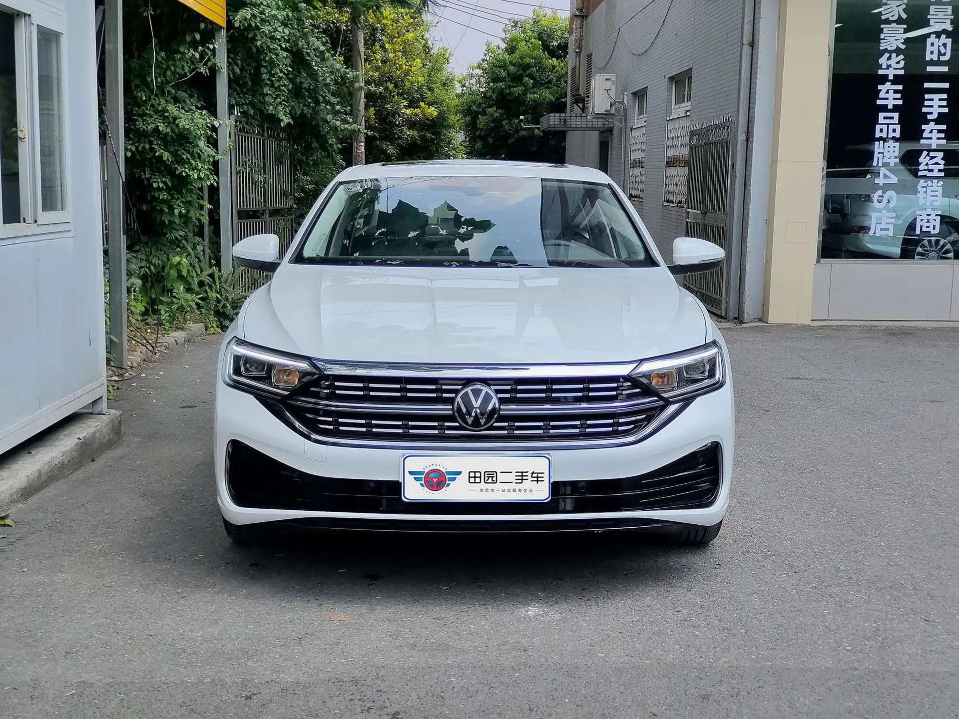 Volkswagen Sagitar