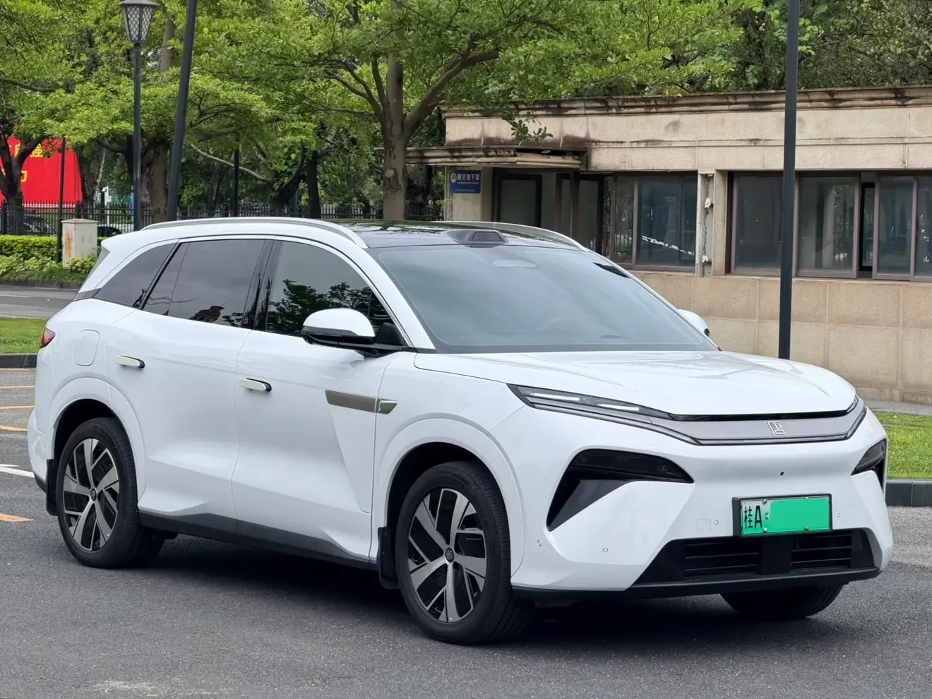 BYD Tang L EV