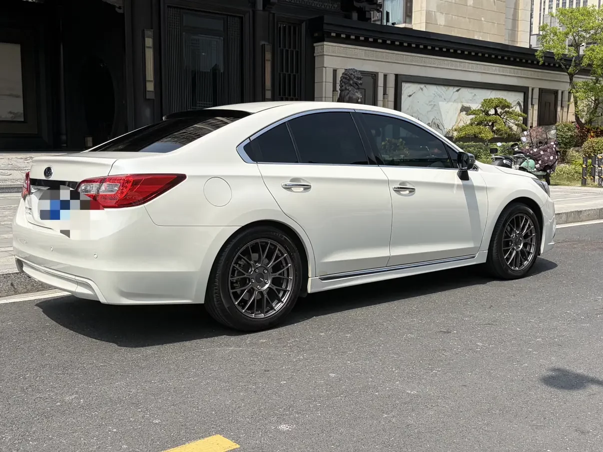 Subaru LEGACY
