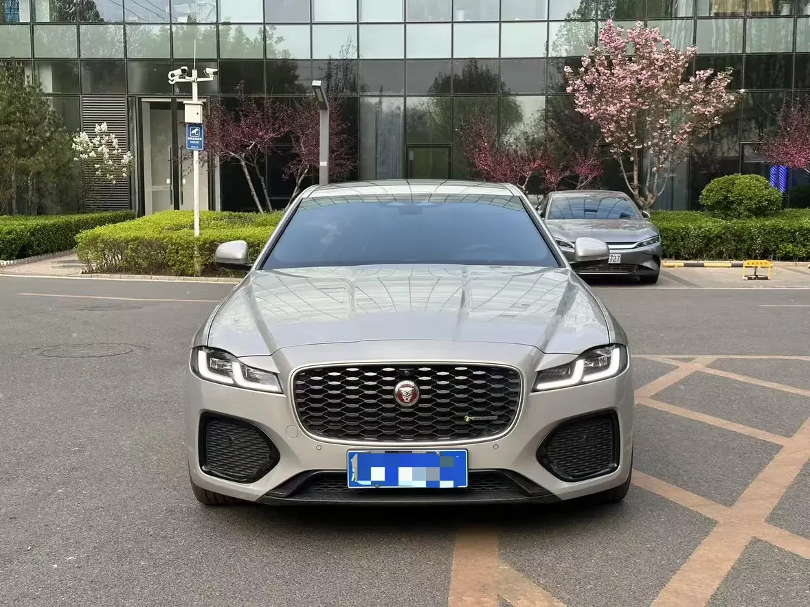 Jaguar XFL