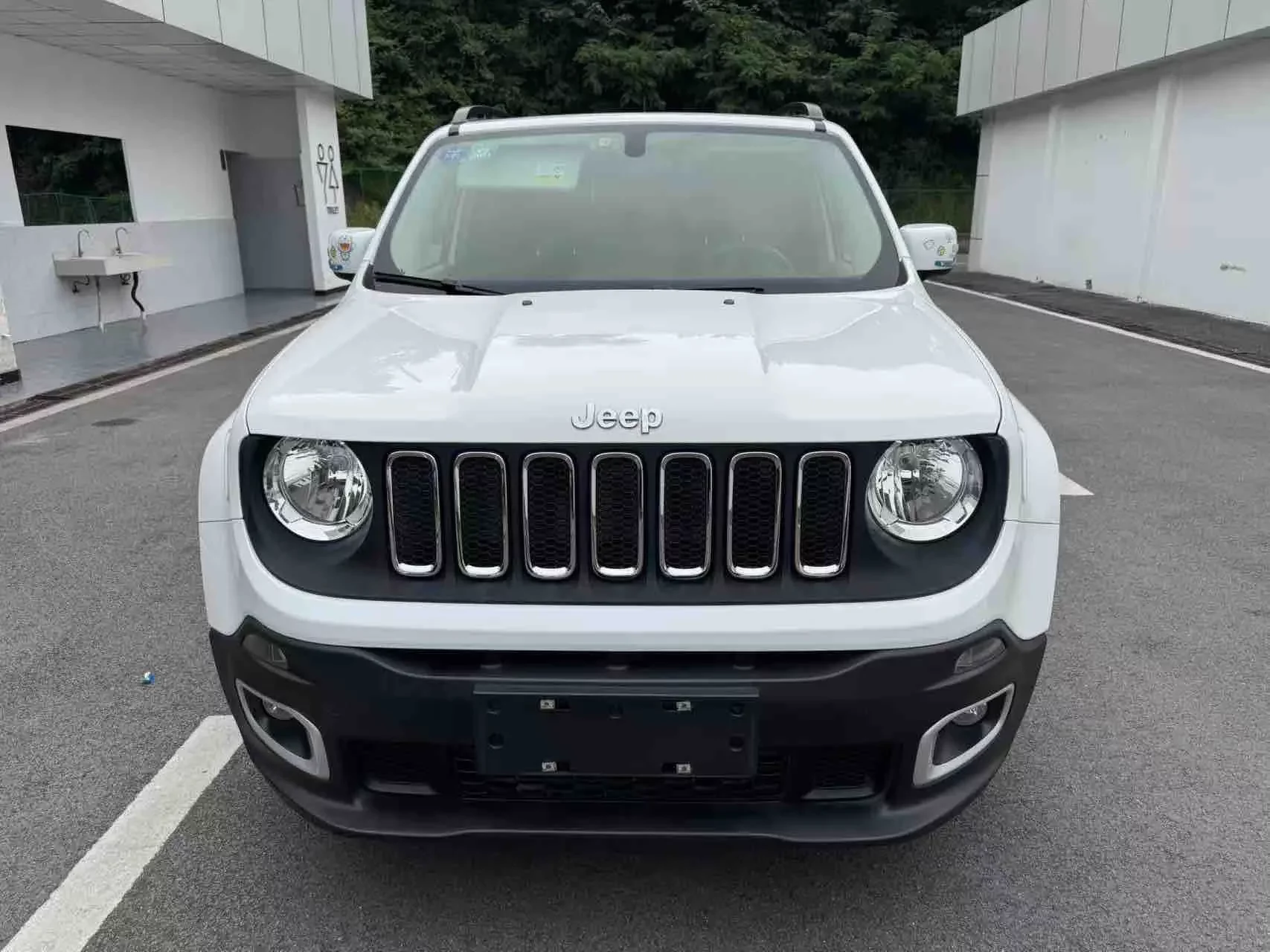 Jeep Freeman