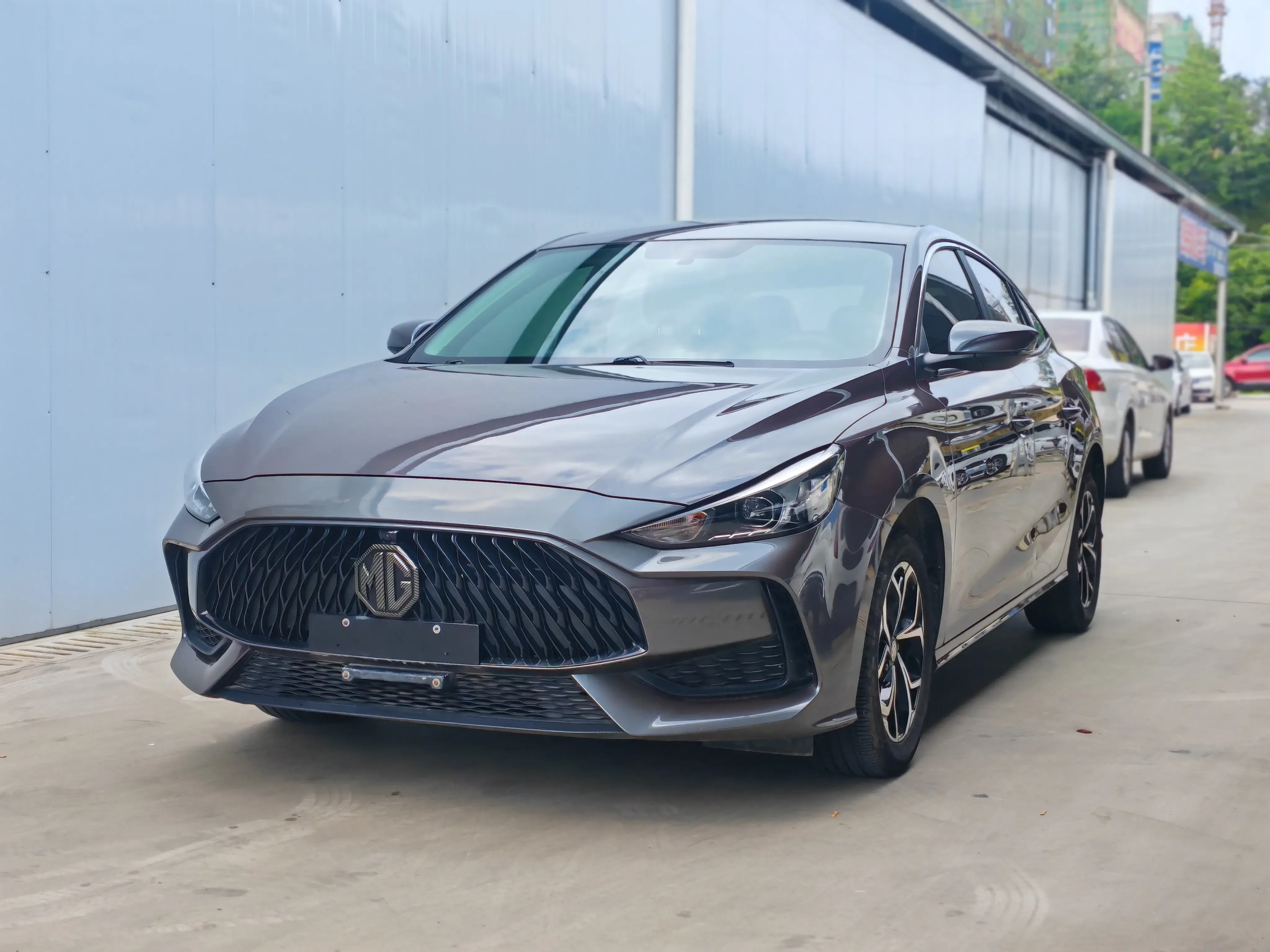 MG 5