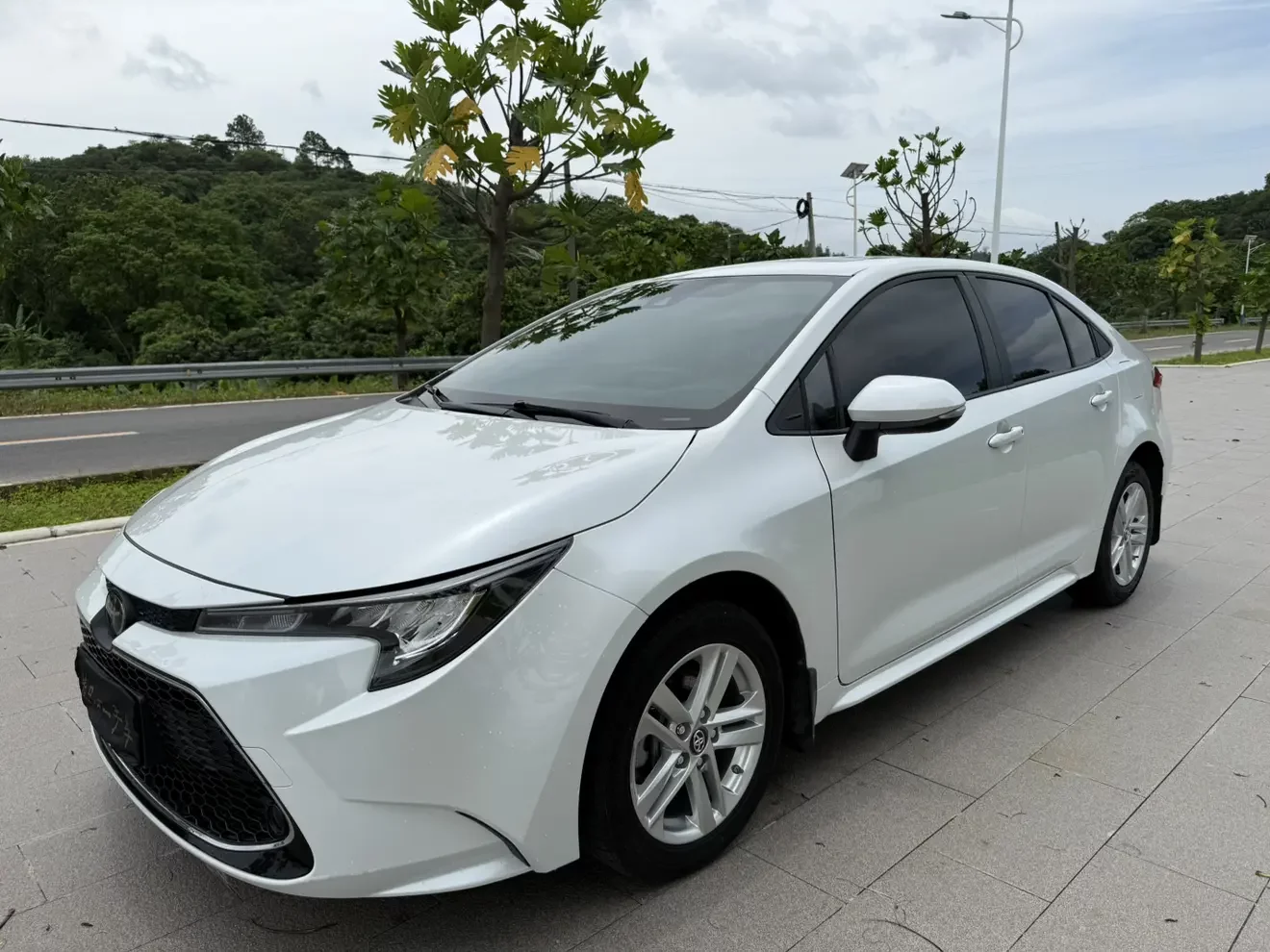 Toyota Levin (Lei Ling)  из Китая