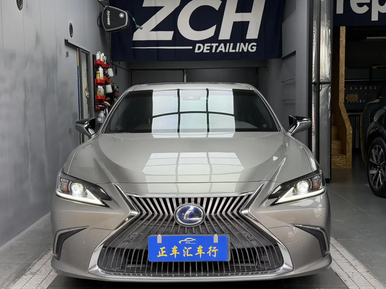 Lexus ES